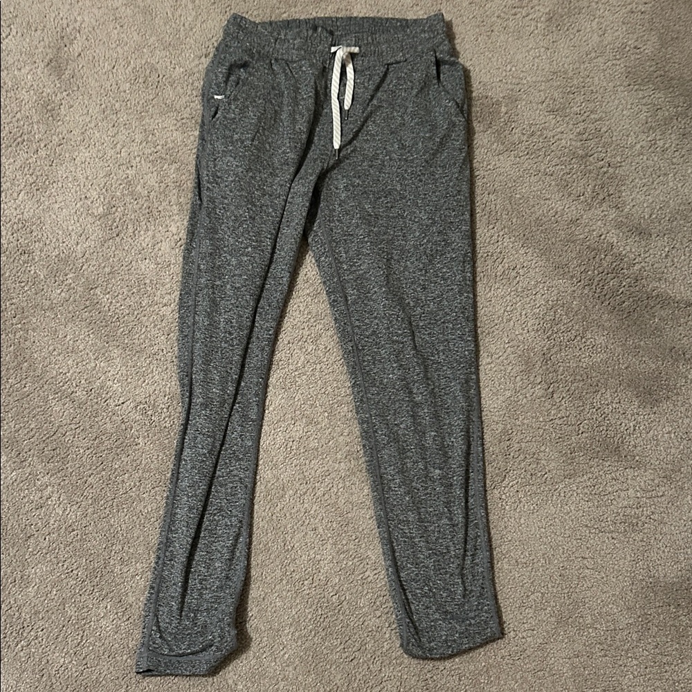 Vuori Men's Gray Jogger Pants